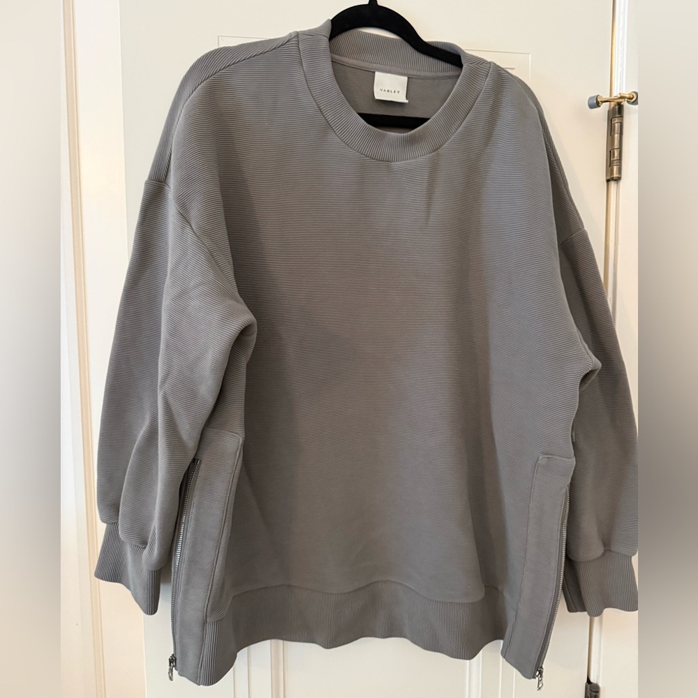 Varley Oversized Gray Sweatshirt